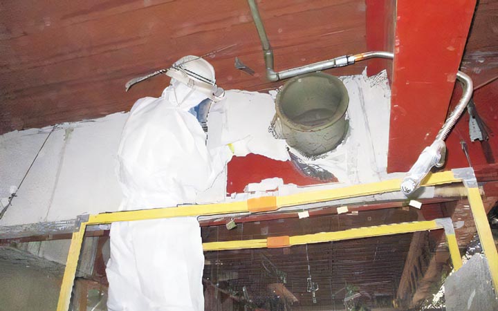 環境対策工事例～アスベスト除去｜小島建興株式会社
