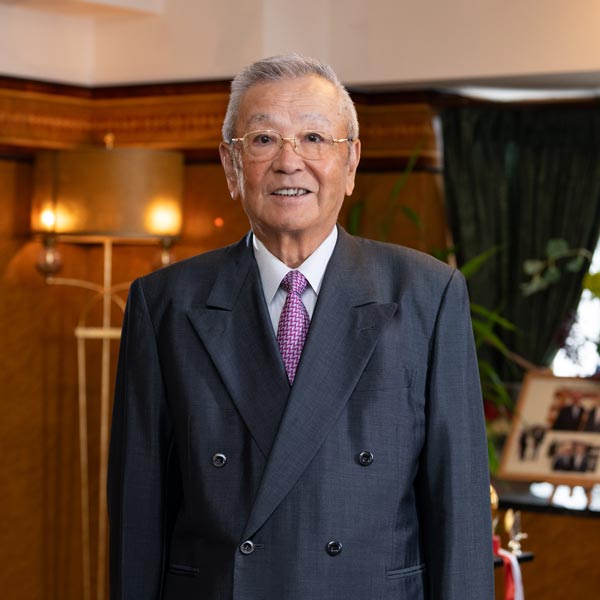 代表取締役会長 小島 豊｜株式会社コジマホールディングス
